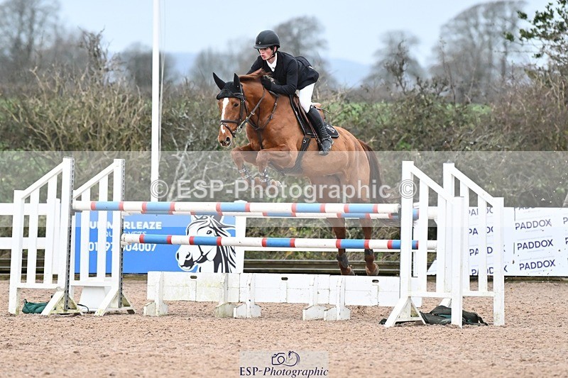 241206-142720-01103 - Cls 6 Foxhunter and 1.20m Open