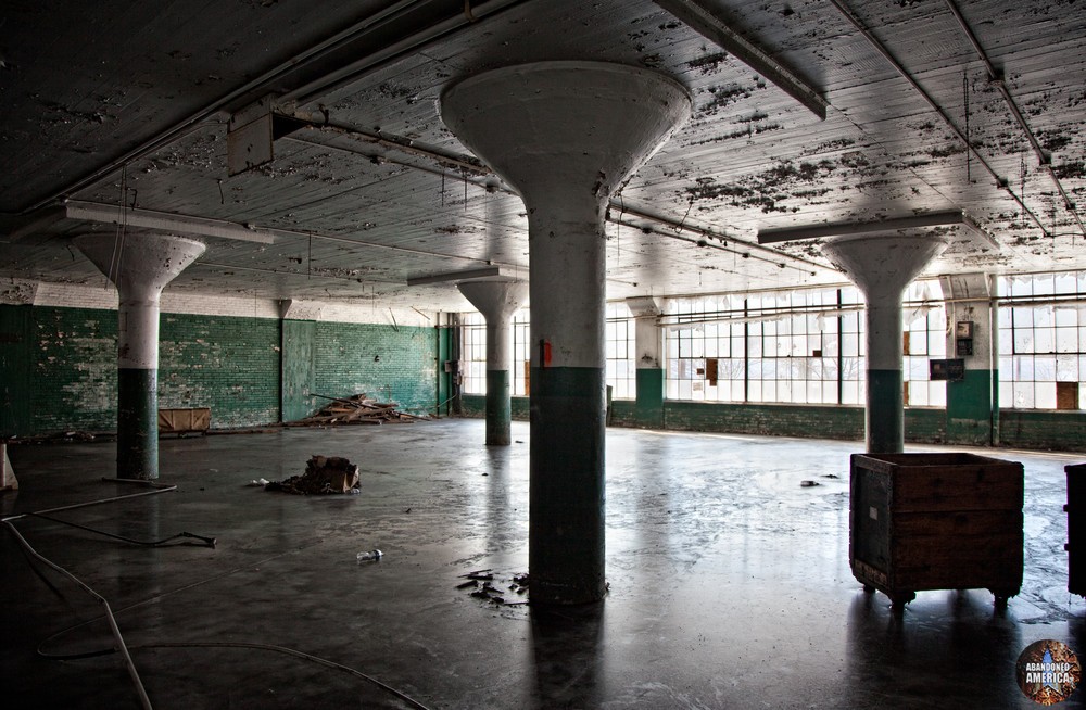 The Scranton Lace Company | Frozen Floor - Scranton Lace Company
