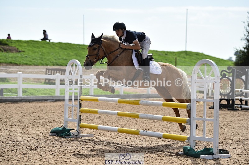 230903A-120408-04364 - Cls 19 Pony Discovery & 90cm Open