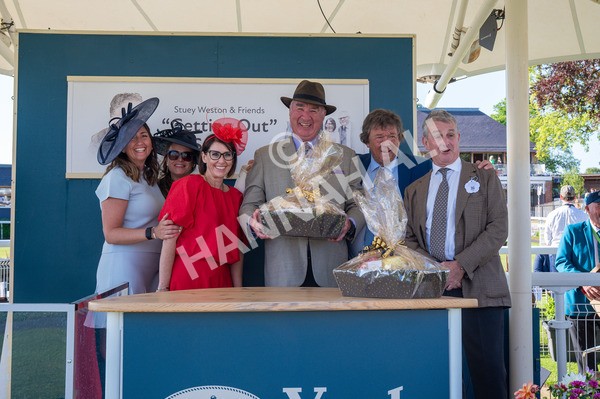 140525-Race 7-Great Bedwyn-5114 - Race 7 5.25pm Stuey Weston & Friends Getting Out Handicap