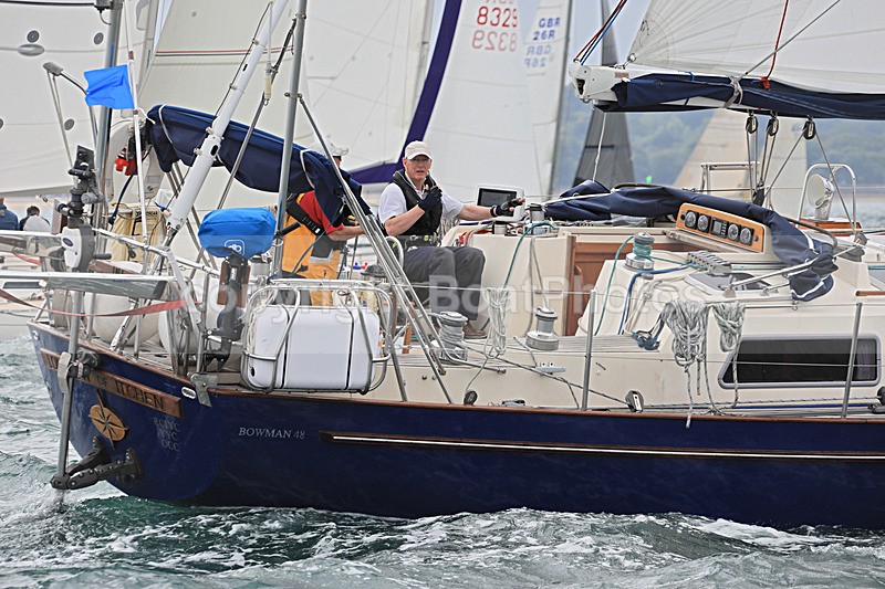 210703 LONGBOW OF ITCHEN GBR5284T 1Y3A1814 - ROUND THE ISLAND RACE 2021