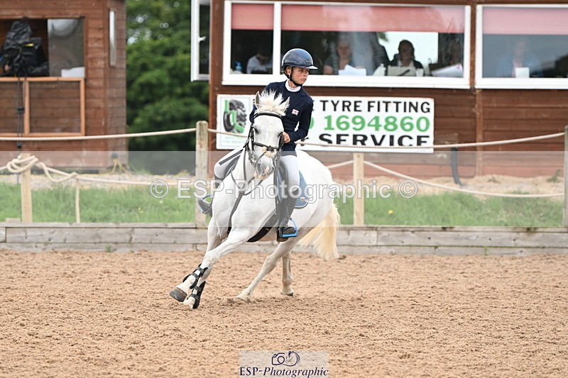 240630A-140428-13988 - Cls 25 HOYS 138cm Qualifier