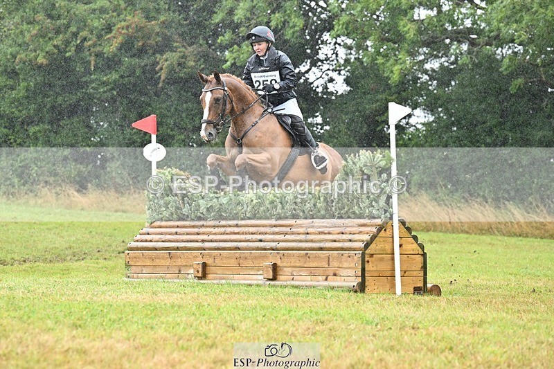 250830-144345-04753 - F-259-Lucy.Strong