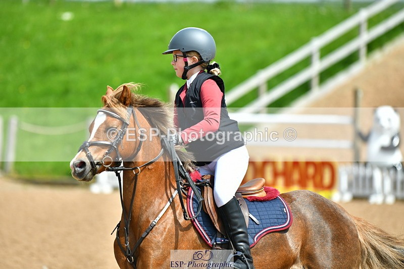 230513A-133014-01086 - Cls 34+35 Club 60cm