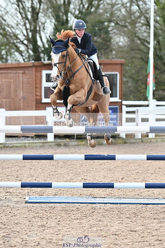 231208A-134235-00972 - Cls 6 Foxhunter & 1.20m Open