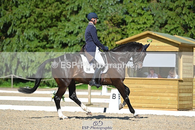 230526-165515-07444 - 258-DHI_KING_NELSON-Barnie_Brotherton-WEDTrotUp+DR