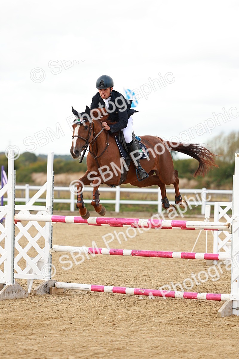 SBM_001307 - Class 4 - Senior Newcomers - 1.10m