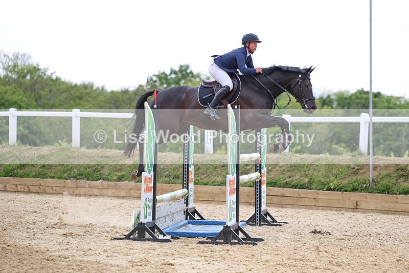 3E7A7518 - Class 8: Senior Foxhunter/1.20 open