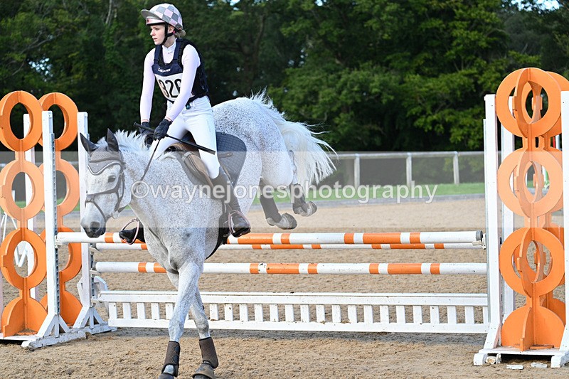 WJ7_6163 - Time 16:55 to 17:11