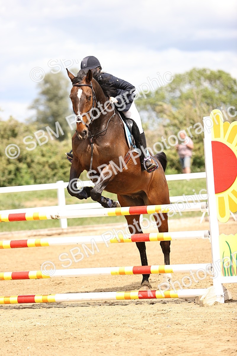 SBM_003079 - Class 11 - Senior Newcomers - 1.10m