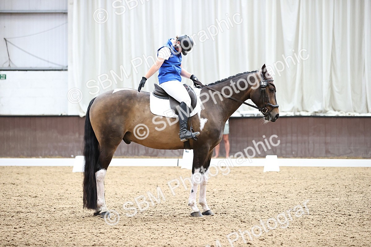 SBM_001819 - Novice 4 - 11.15-13.22