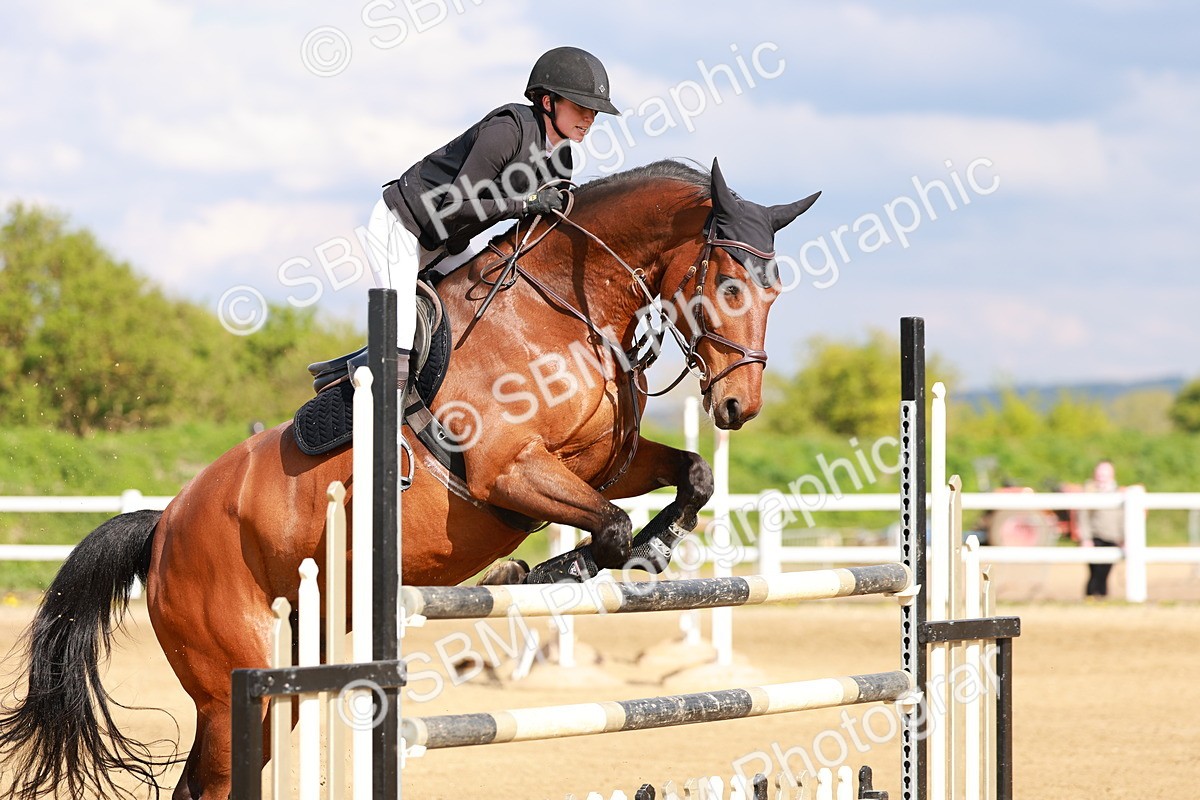 SBM_002432 - Class 5 - Senior Foxhunter - 1.20m