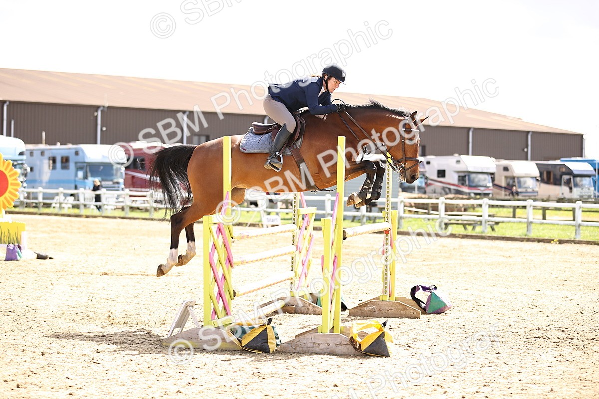 SBM_004081 - Class 17 - Senior Newcomers - 1.10m
