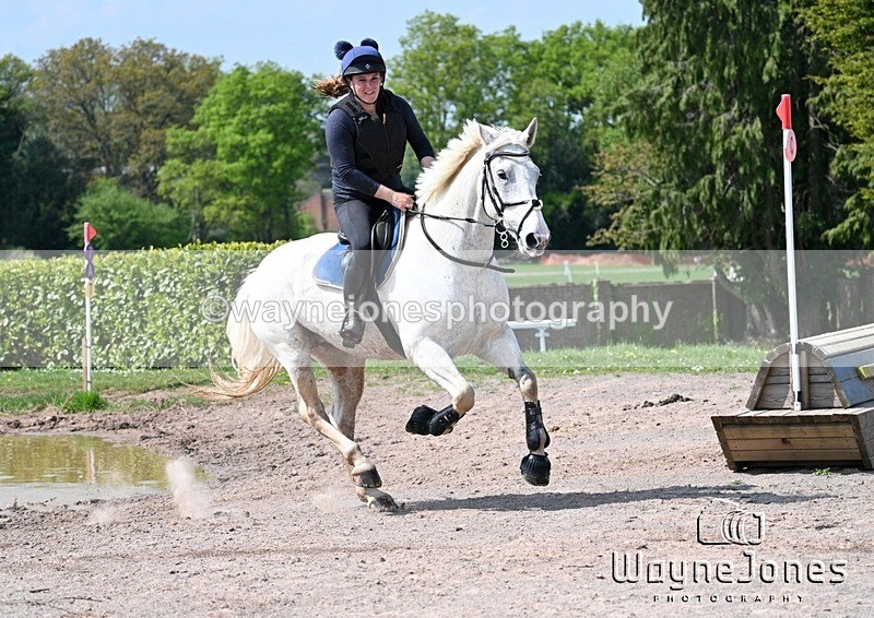 WJ7_7203 - The stables at Tweseldown 27-04-25