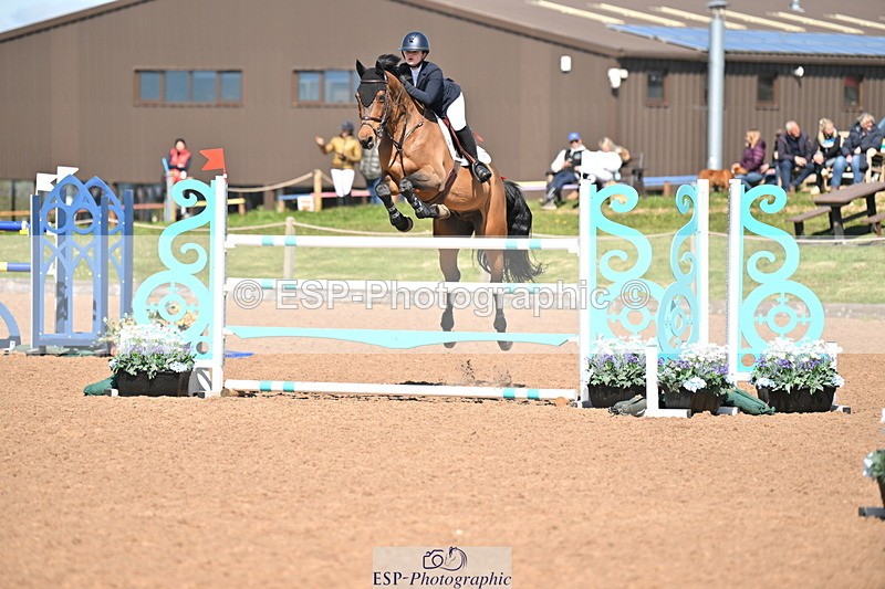 240418A-113510-02617 - Cls 5, 2 Star Medium Tour 1.35m