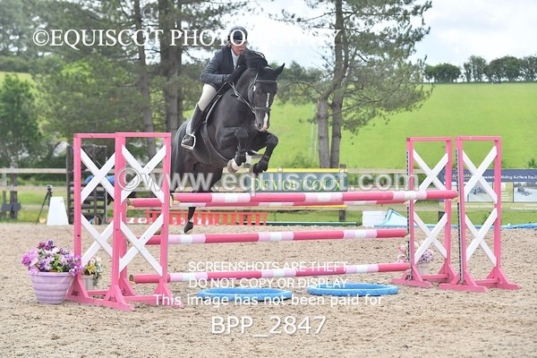 BPP_2847 - SUN CLASS 18 Senior Newcomers/ 1.10m Open