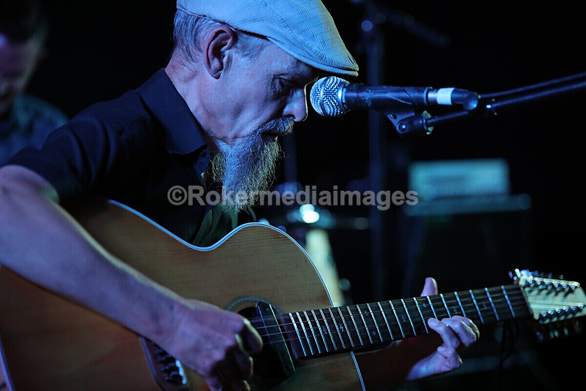 FOLK N BLUES-573 - FOLK and BLUES SEPT 2022