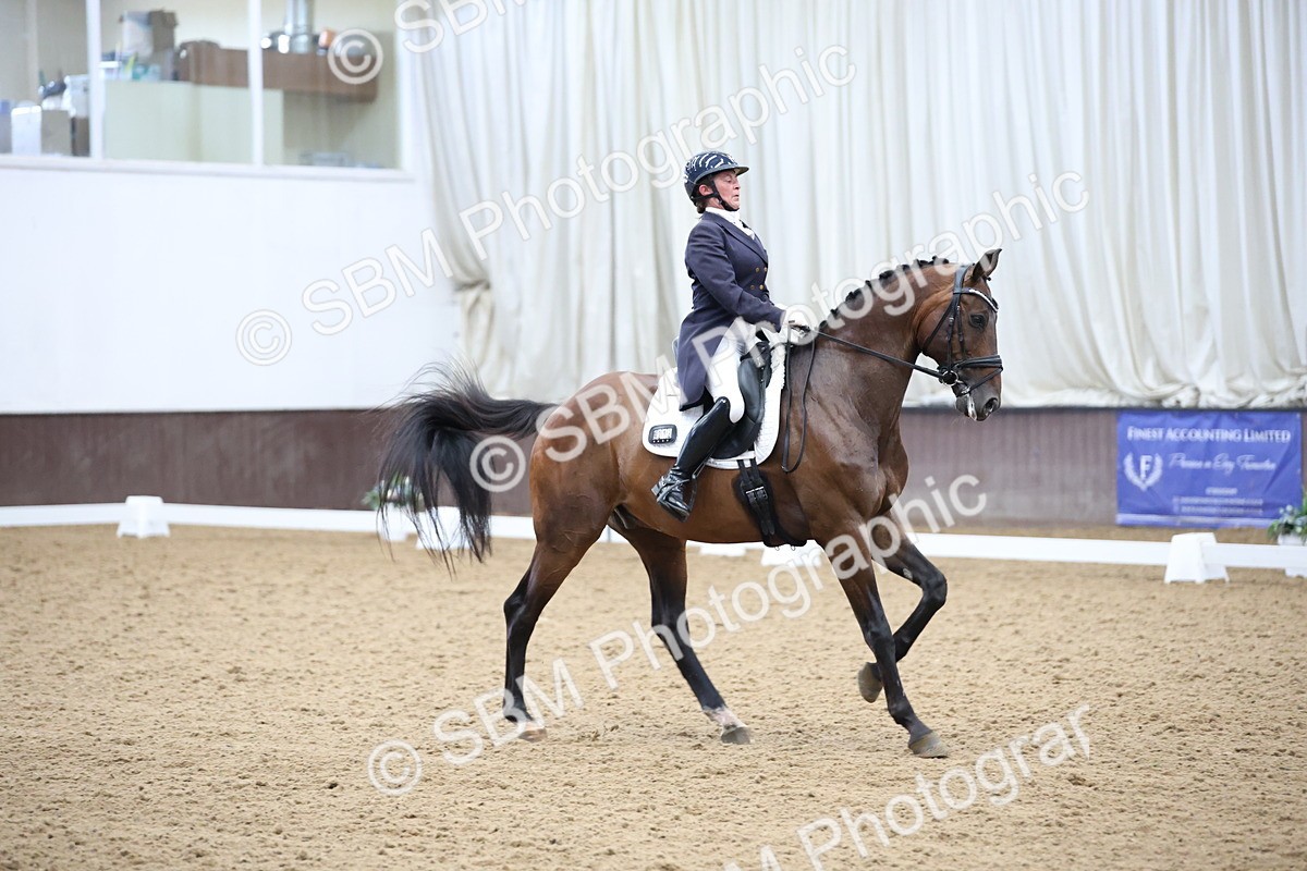 SBM_004525 - Class 9 - FEI Inter 1 Gold - 15.55-16.43