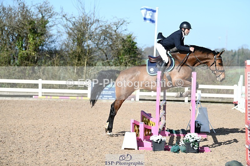 250330-100532-05987 - Cls 32 British Novice and 90cm