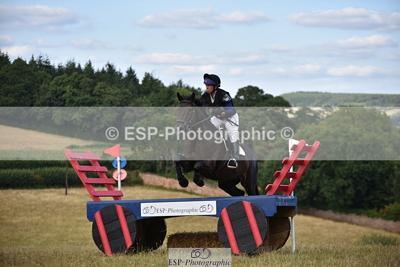 250802A-174454-08777 - H-352-Emma.Hurworth-STEREN.OF.AVALON