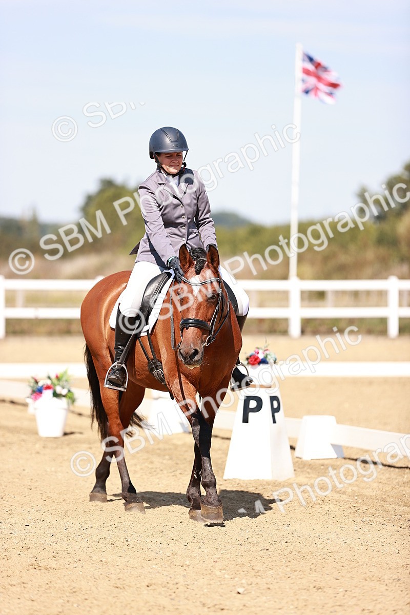 SBM_004519 - Class 12 - Novice 5 - 10.31-11.41