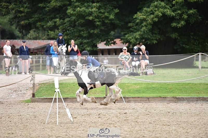 240802-105502-01013 - 80cm Round 1