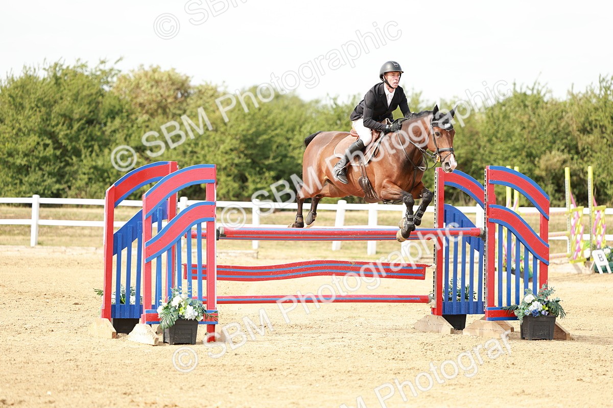 SBM_008263 - Class 4 - Senior Foxhunter - 1.20m Open
