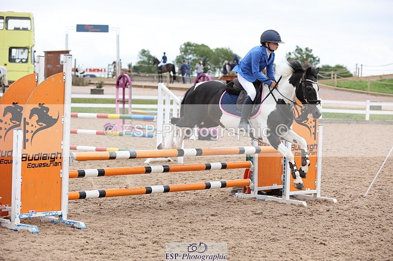 240630A-180616-16298 - Cls 28 Stepping Stones 128cm + 138cm