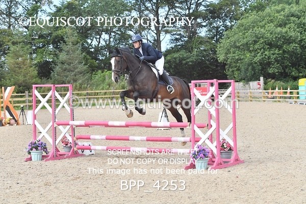 BPP_4253 - CLASS 12 SUN Senior British Novice/ 90cm Open