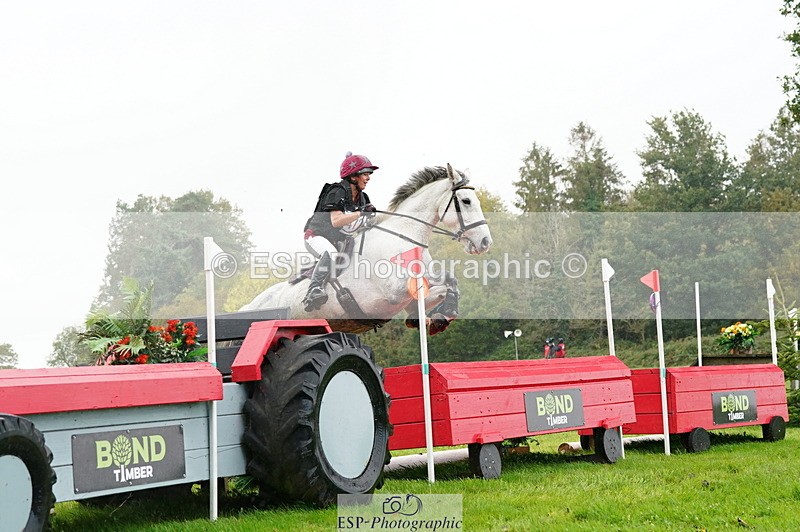 251025A-133352-20635 - F-473-Jacqueline.Cole