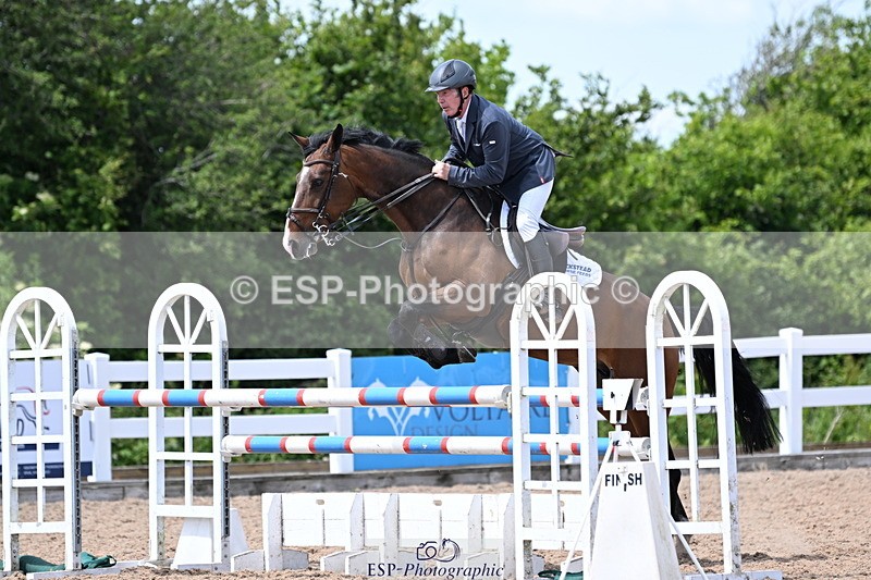 240619A-140613-00395 - Cls 4 Snr Newcomers and 1.10m Open