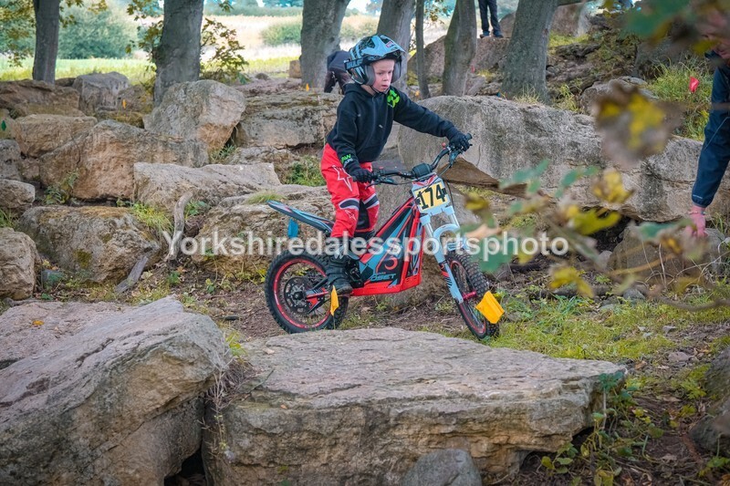 DSCF0207 - Ripon MC Trial 27/09- kids