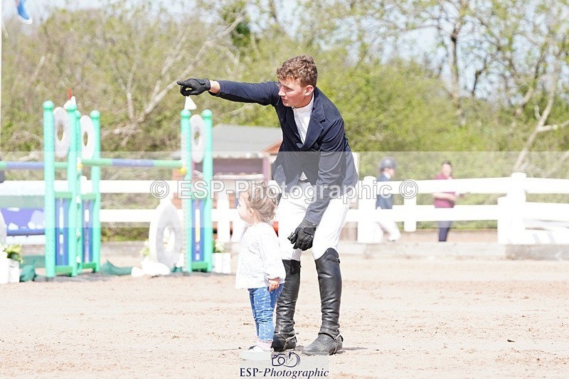 250427-105644-16092 - Cls 4 - 2 Star Small Tour