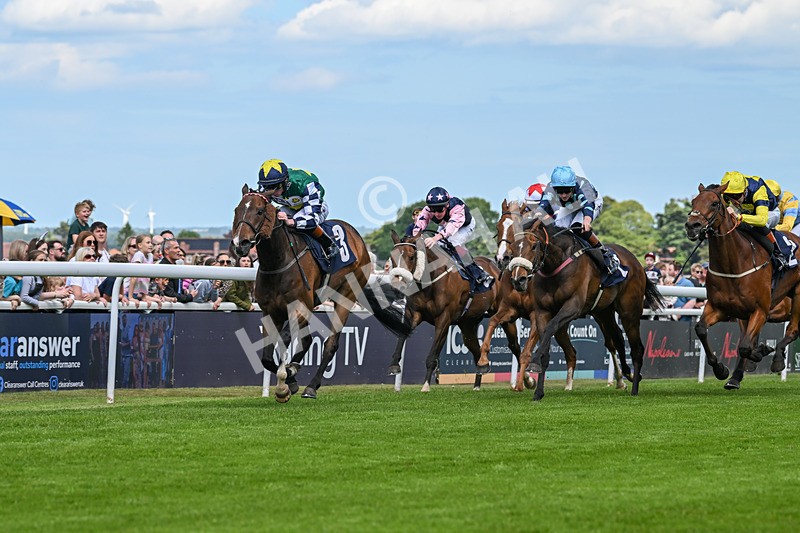 280525-Race 2-Bell Shot-4444 - Race 2