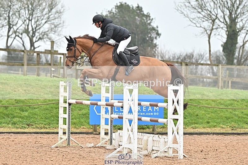 250122-135918-00549 - Cls 6 Foxhunter and 1.20m