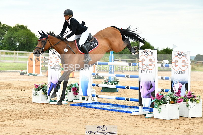 230720A-154251-04001 - Cls 9, 2 Star Big 1.40m Start to break