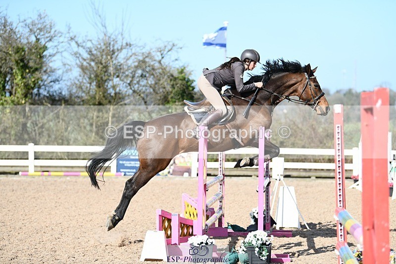 250330-103345-06165 - Cls 32 British Novice and 90cm
