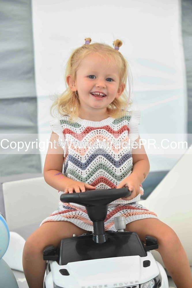 SH4_2102 - Bonny baby competition.
