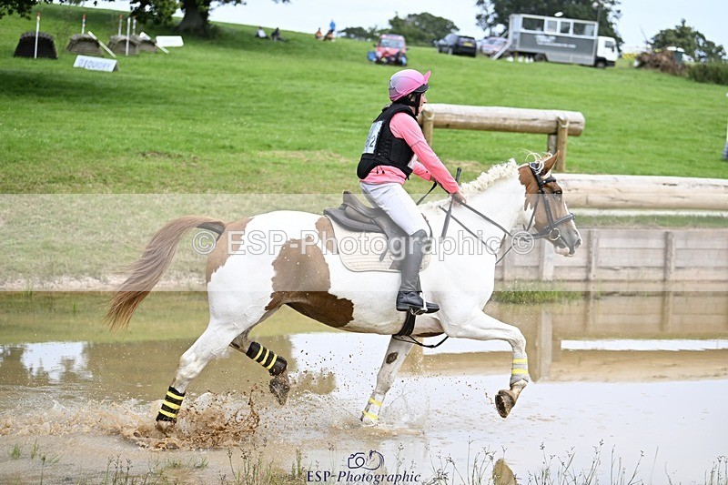 240803-144101-08264 - 162-Susan-Joy_Keeping-WARPAINT