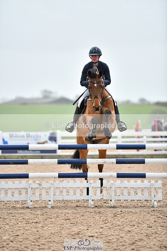 240124A-123632-00489 - Cls 3 Newcomers & 1.10m Open