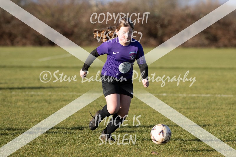 1DX30722 - 2026-01-17 FC Abbey Meads U9 Purple Girls V Develop FC U9 Girls