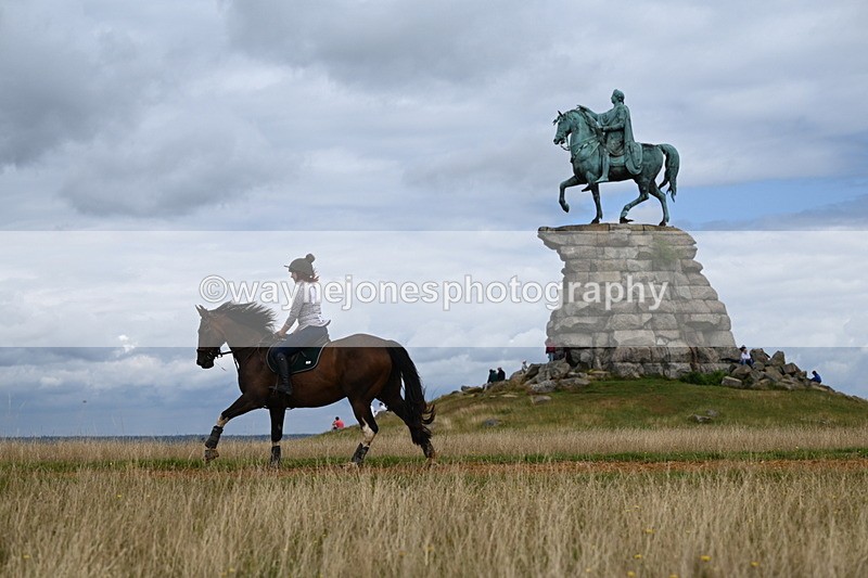 DSC_7004 - Time at Statue 12:45 to 13:15