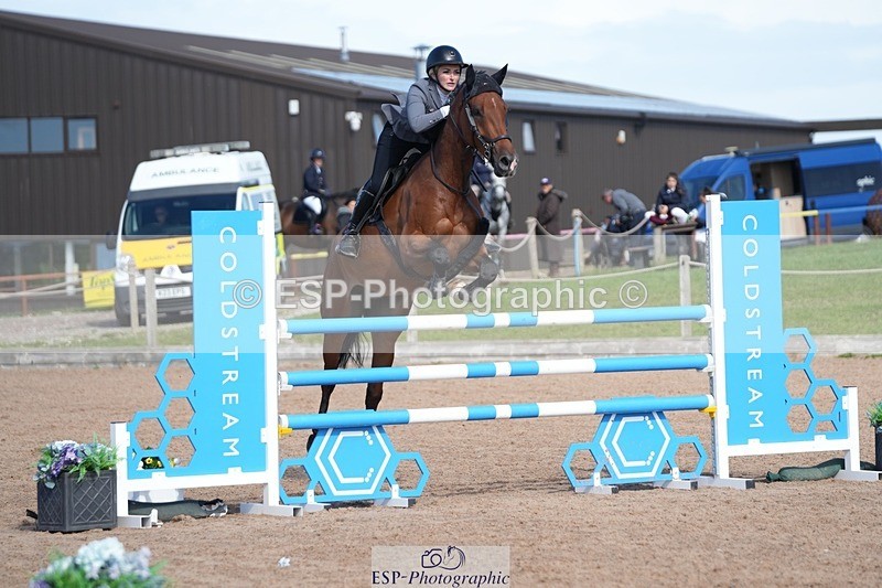 250913-111059-06340 - Cls 14 Snr Newcomers