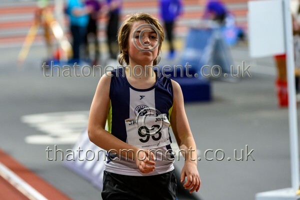 AgeInd25SUN-923642 - Track Male