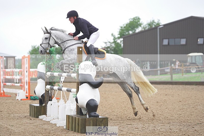 231017A-142016-07344 - Cls 29 Snr Foxhunter