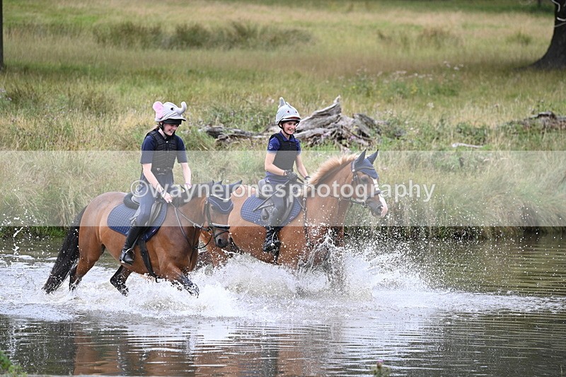 WJ7_2562 - Time at Water 11:37 to 12:13