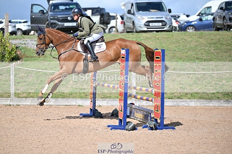 250831-144616-11341 - O-723-Lizzie.Luxton