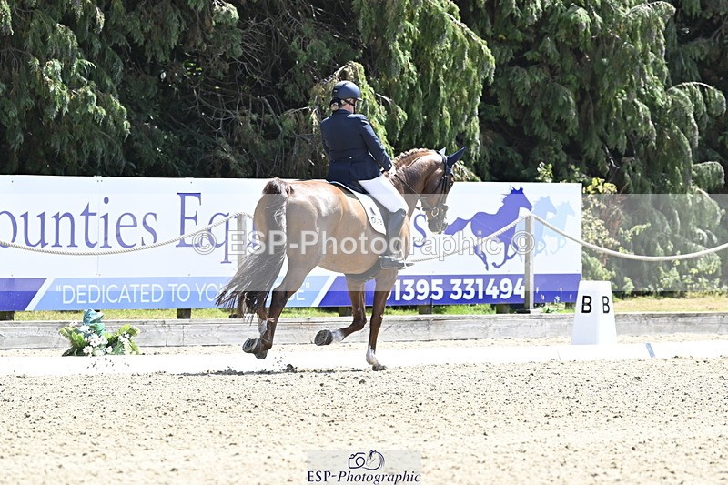 250810A-133525-06697 - 021-Caroline.HuntFancy.That.II