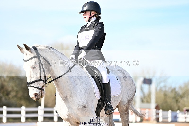 240324A-145459-04113 - Novice 27, 14.30 to 15.25