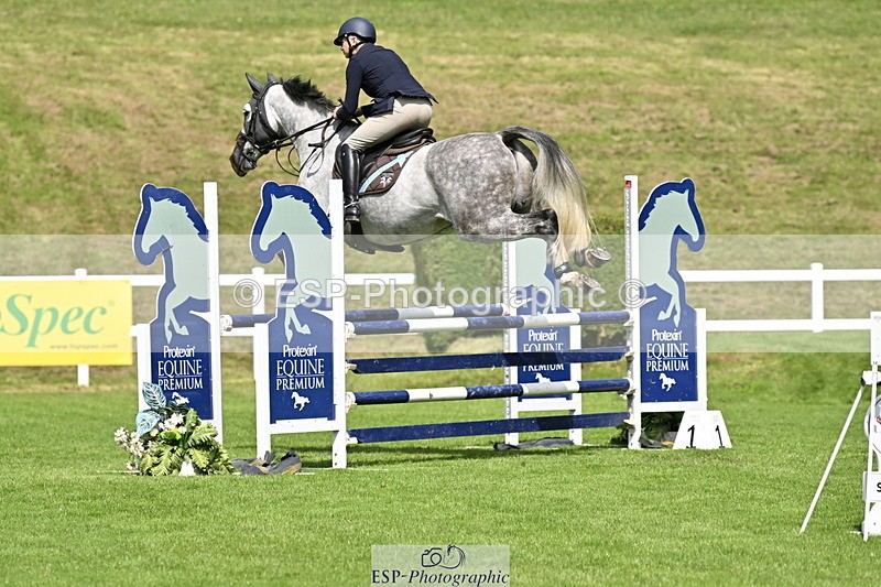 250613A-104830-00585 - Cls 1 Snr Newcomers and 1.10m Open